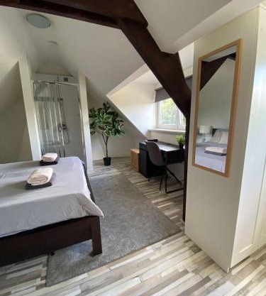 Cozy Private Room Central Location