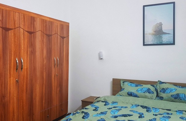 Cozy Queen Bedroom & Balcony in friendly Homestay Linterna