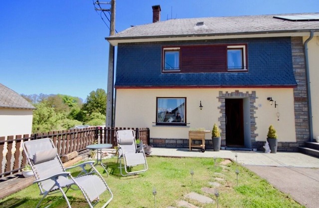Cozy renovated house 5 minutes from Ravel
