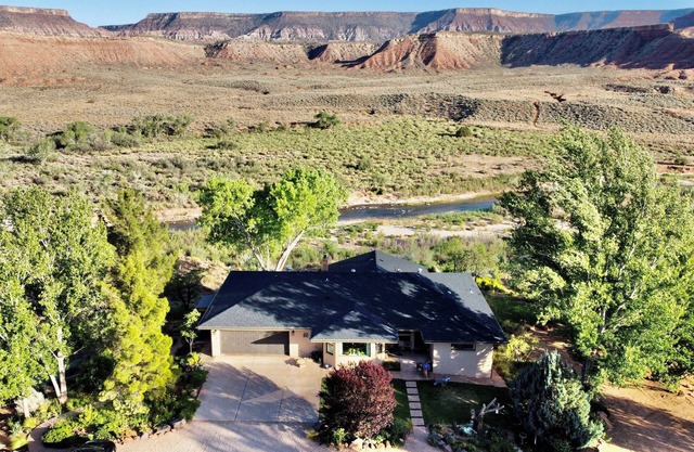 Cozy RIVERFRONT Apt, at Zion NP, Views Views Views!