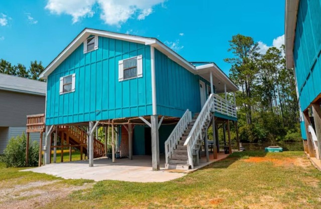✨🚣COZY RIVERFRONT HOUSE | SLEEPS 6 W/W+D 🥳🎰🥰