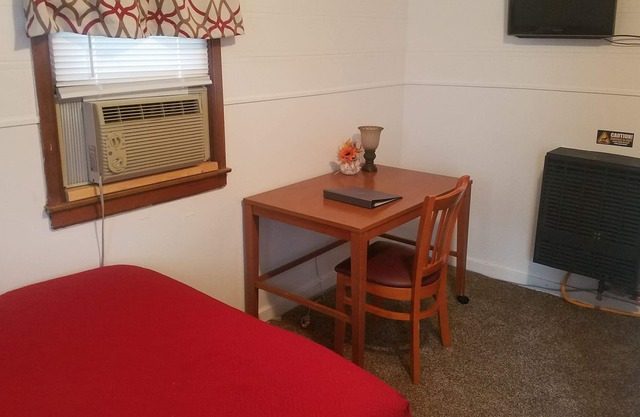 Cozy Room In Small Town