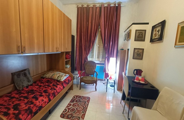 Cozy Room in Villapizzone, 100 meters from the metro and Tram, near the center