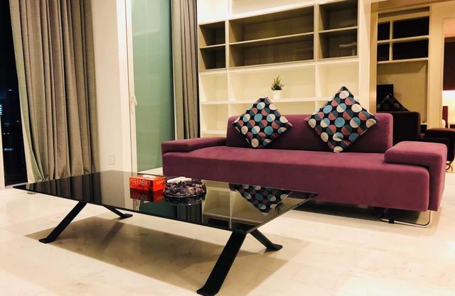 Cozy rooms, swimming pool on 51st floor