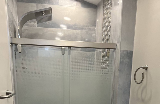 Cozy Single bedroom apartment with full bath