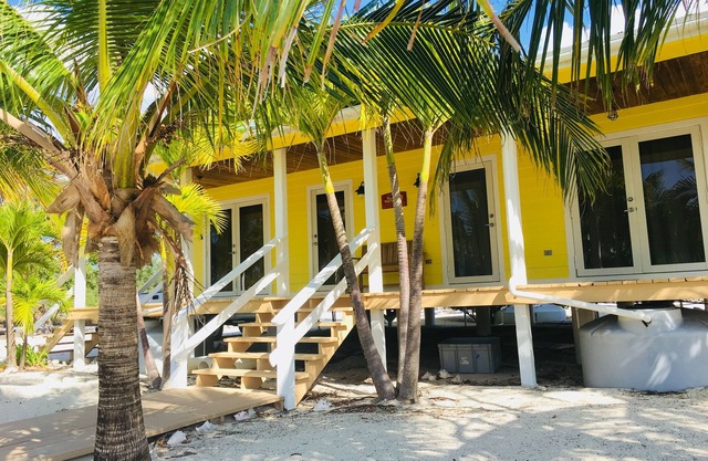 Cozy South Bimini studio-style villa with dock and beach just steps away!