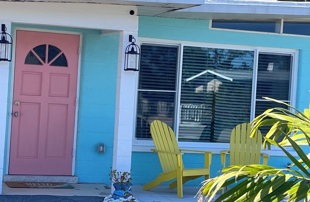 Cozy South Venice Coastal Getaway – 10 Minutes from sandy beaches
