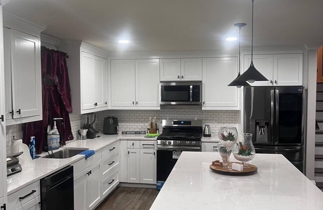 Cozy/spacious split level house.