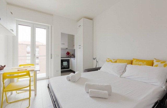 Cozy studio apartment 1.5km from IULM University!