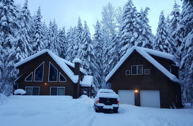 Cozy Studio Apartment Near Crystal Mtn Ski Resort & Mt Rainier National Park