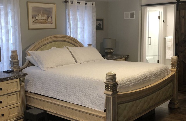 Cozy Studio Apt. in Small Town, Pa.