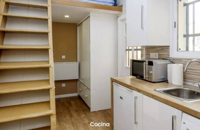 Cozy studio for 1-2 people. WIFI