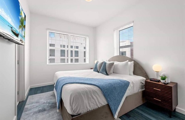 Cozy Studio in Historic South Beach | Heating & Free Toiletries