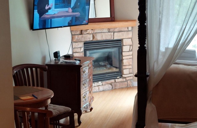 Cozy studio in nice Piedmont with AC, WiFi, parking, kitchenette