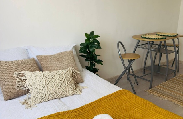 Cozy Studio near City Center