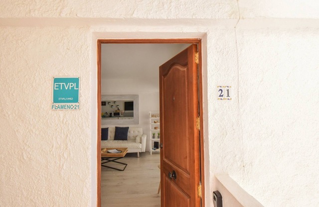 Cozy Studio with sea views and walking distance from the beach