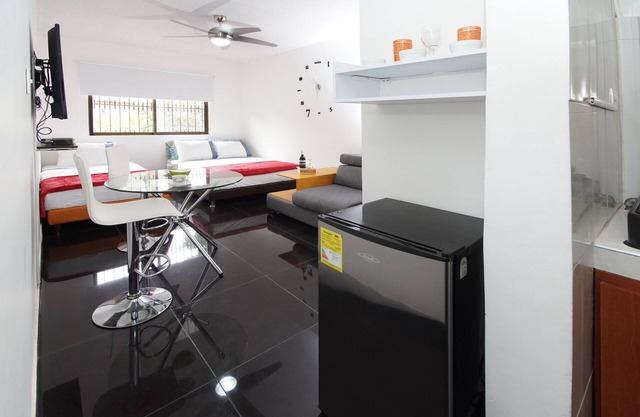 Cozy Studio with A/C excellent location