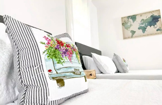 Cozy Suite w/*King Size Bed *6 Min-UGA/Dwtn + Full Sports Park
