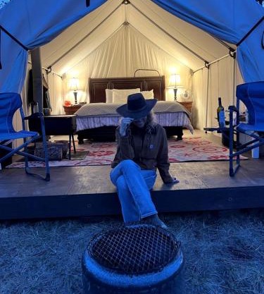 Cozy Tented Cabin with Stunning Sights in Conner, Montana