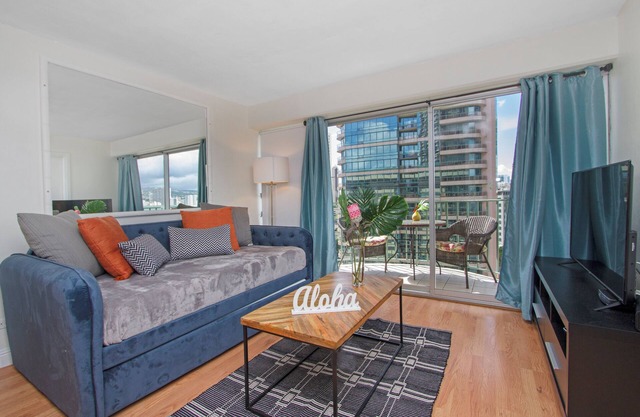 Cozy two bedroom, sleeps 6. Wifi, full kitchen, balcony, and pool.