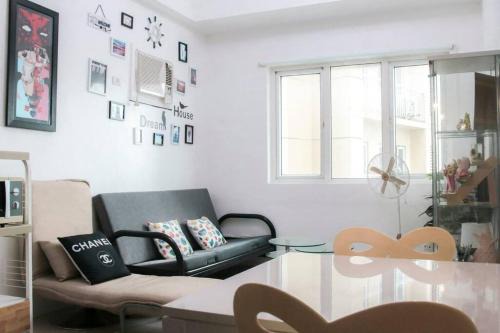 Cozy Urban Haven in Mandaluyong