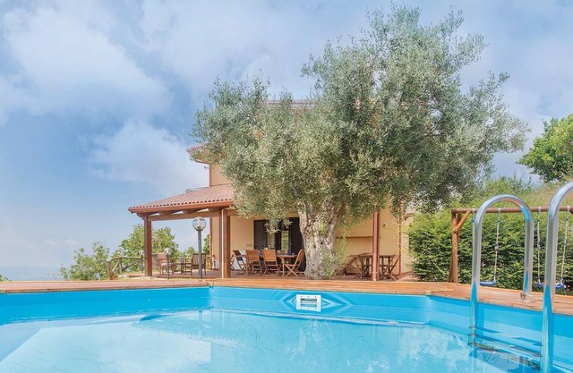 Cozy vacation home with panoramic view of a charming part of the Riviera dei Cedri, between Diamante