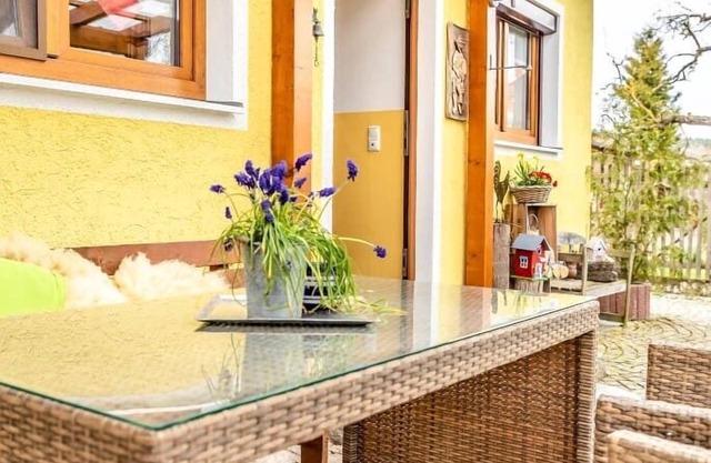 Cozy vacation apartment "Morgenrot" (50 sqm) with sunbathing lawn for exclusive use.