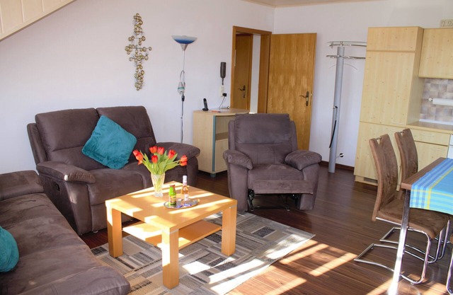 Cozy vacation apartment (50 sqm) for up to 3 people with spacious balcony