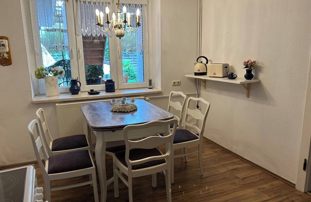 Cozy vacation apartment with pool and garden. Pets allowed, also for fitters