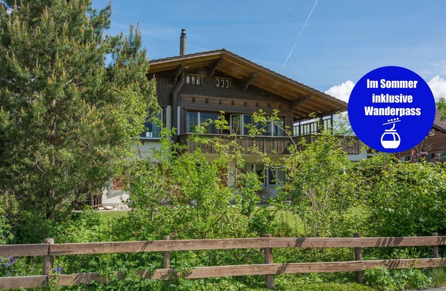 Cozy vacation apartment with large garden seating area, near the Chuenisbergli.