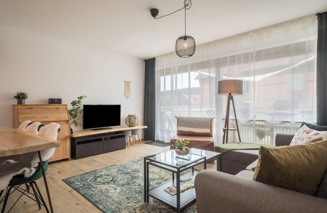 Cozy Vacation Apartment 117 with Garden View, Wi-Fi and Balcony