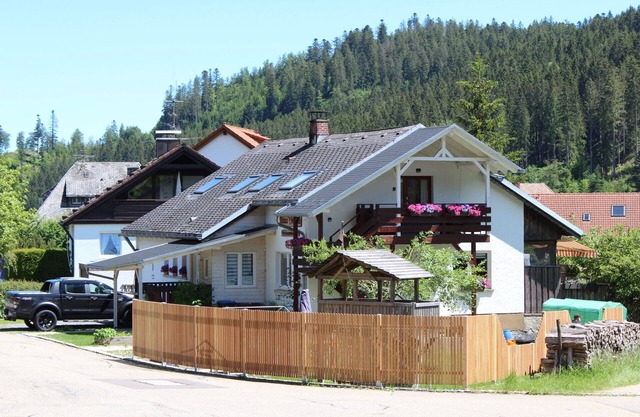 Cozy vacation apartment for families with playground by the forest, vacation with dog,