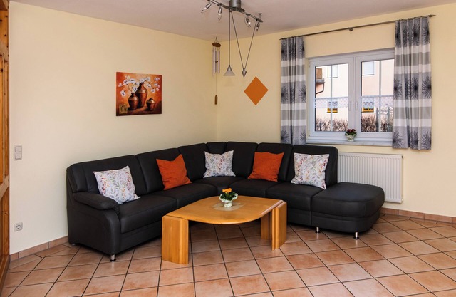 Cozy vacation apartment (80sqm) on the ground floor with free WLAN