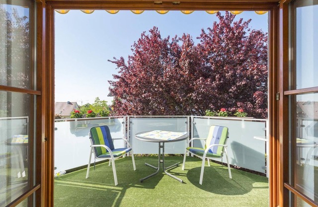 Cozy Vacation Apartment Baur with south-facing Balcony & Wi-Fi