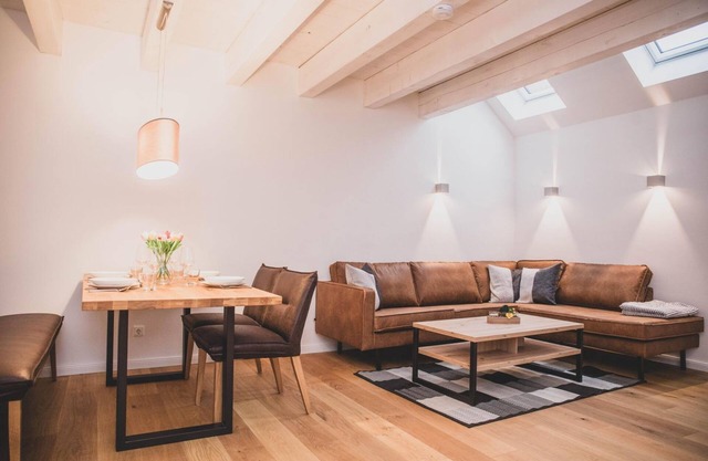 Cozy vacation apartment in Rysum: your perfect retreat by the sea - Van
