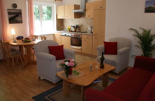Cozy vacation cottage for 4 people with garden