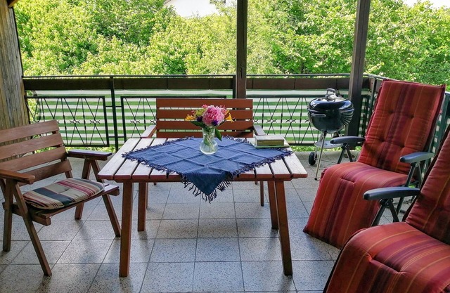 Cozy vacation apartment with covered terrace