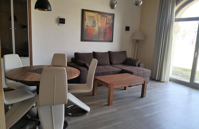 Cozy vacation apartment Die Remise Kolibri RE-05 in a rural location on Usedom