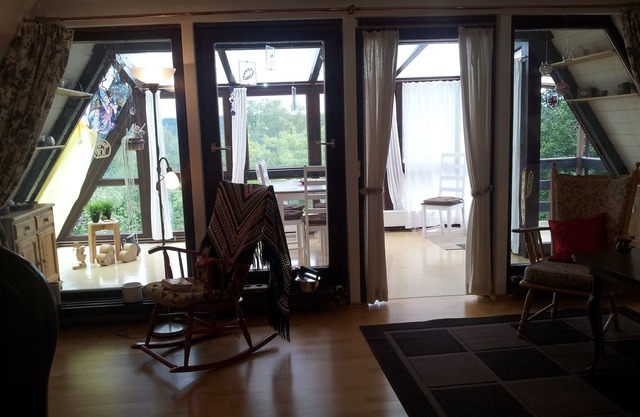 Cozy vacation home (70 sqm) for up to 4 people with winter garden on the edge of the forest