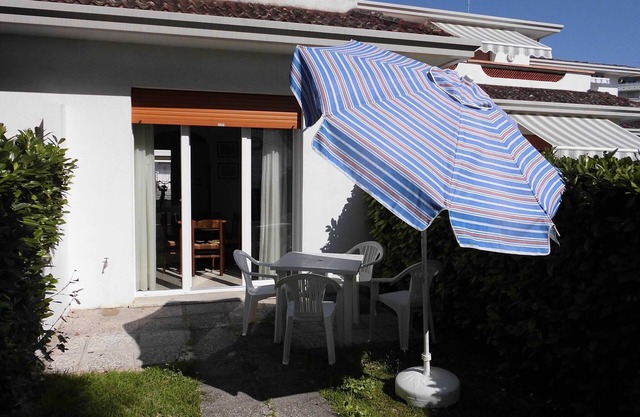 Cozy villa with private garden - Beahost