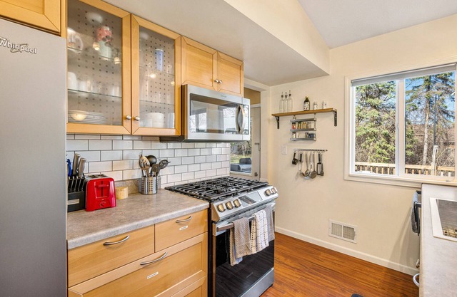 Cozy & Vibrant 3BR/2.5BA Home in Ann Arbor