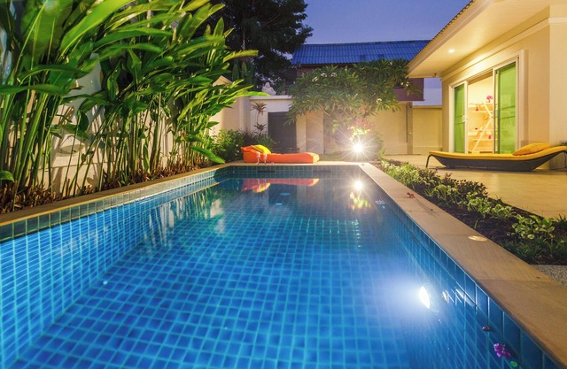 Cozy villa in delightful Chalong with AC, WiFi