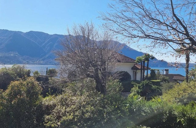Cozy villa with unique view of the whole of Lake Maggiore Animals welcome