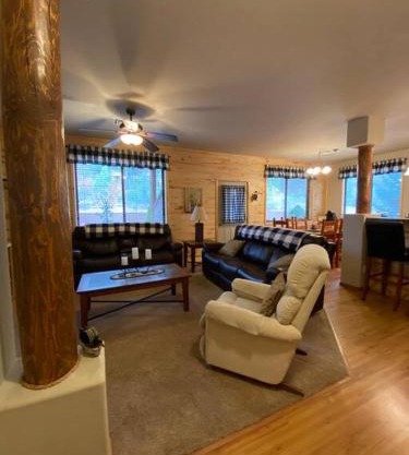 Cozy White Mountain Getaway!