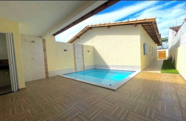 Cozy with a pool and beach just around the corner.
