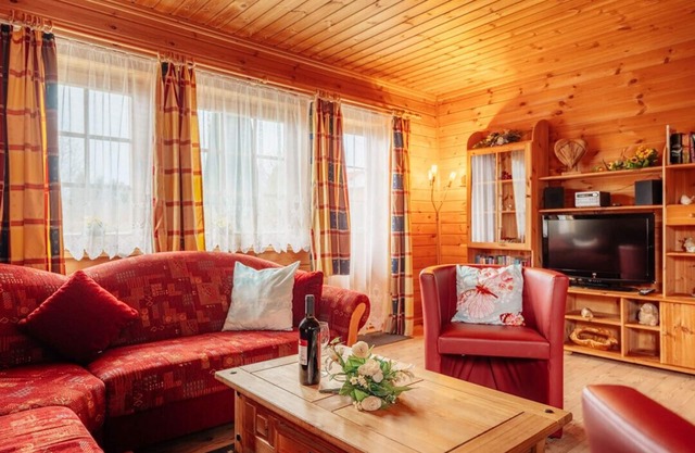 * cozy wooden house - approx. 70 square meters with fenced garden - dogs welcome - WLAN incl