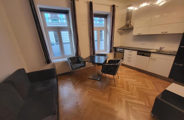 CozyNite Premium Apartment Hundertwasser