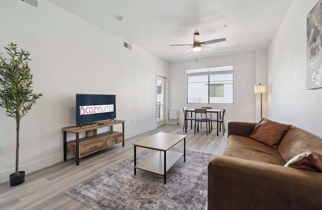 CozySuites Glendale - Westgate with pool! 03