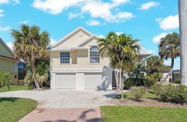 Cozzi Casa al Mare: Pool Home in Beachview Estates