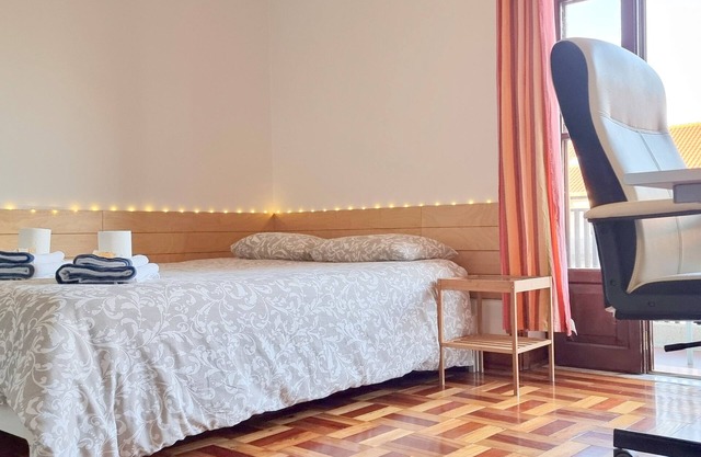 CQ2 | Bedroom w/Balcony | 3 min walk to HUC - Medicine - Pharmacy | Polo III